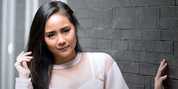 Congrats, Gita Gutawa Akhirnya Lulus Kuliah di Inggris