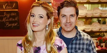 Congrats! Holly Madison Lahirkan Anak Perempuan!