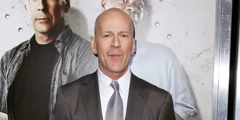 Congrats! Istri Bruce Willis Hamil Anak Kedua