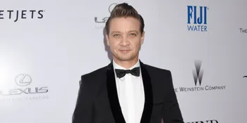 Congrats! Jeremy Renner Resmi Jadi Ayah!