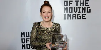 Congrats! Julianne Moore Resmi Jadi Aktris Terbaik di BAFTA 2015