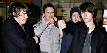 Conor Maynard Sebut Arctic Monkeys Curi Idenya