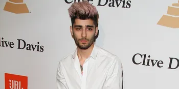 Cuma Pakai Handuk &#38; Mau Mandi, Zayn Malik 'Difoto Paparazzi'