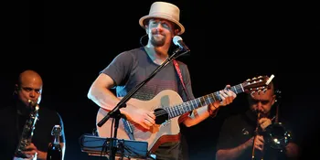 Cuplikan Konser Jason Mraz Tour Is A Four Letter Word di Spanyol