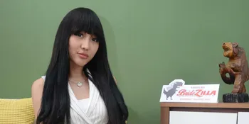 Curhat Sambil Nangis, Lucinta Luna Marah Besar Pantatnya Dipegang Orang