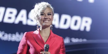 Dalam Menjalani Karir, Agnez Mo Diingatkan Ibunda Untuk Selalu Bahagia