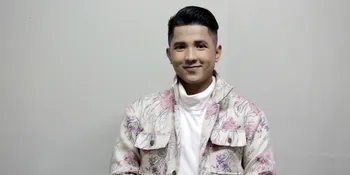 Dandan Ala Pengamen, Jirayut Pengin Dibawa Pulang Netizen