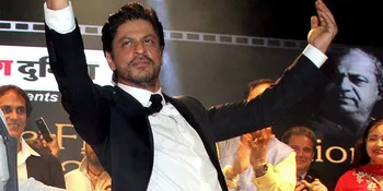 Dandan Jadul Ala Pria Tahun 90-an, SRK Sukses Bikin Pangling