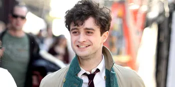 Daniel Radcliffe Diserbu Kerumunan Fans di Venice