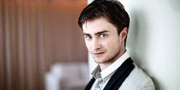 Daniel Radcliffe Ketahuan 'Kencani' Wanita Brunette