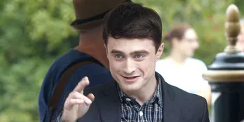 Daniel Radcliffe Sanggah Bakal Perankan Freddie Mercury