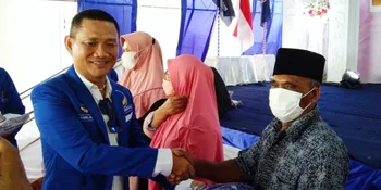 Daniel Rigan Suami Bella Shofie Bagikan 40 Ton Beras Untuk Warga di Kabupaten Buru