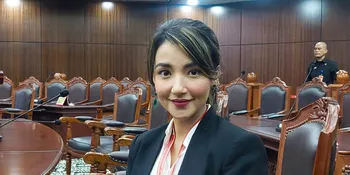 Dapat Hadiah Istimewa dari Shabira, Tsania Marwa Tahan Haru Saat Ketemu Anak di Sekolah