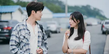 Dapat Julukan Dimple Couple, Shin Min Ah dan Kim Seon Ho Komentari Senyum Mereka yang Mirip
