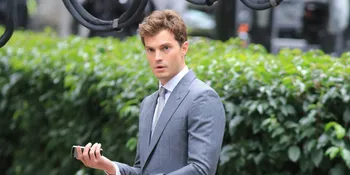 Dapat Rating 'R', 'FIFTY SHADES OF GREY' Menuai Hujatan