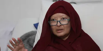 Dapat Tawaran Pengobatan Kanker, Yana Zein Bertolak ke Cina