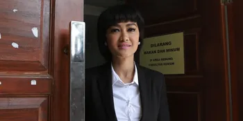Dari Gundu Sampai Lari, Julia Perez Selalu Menang Lomba Agustusan