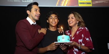 Darius Sinathrya dan Donna Agnesia Berikan Kejutan Ulang Tahun Sang Anak di Bioskop