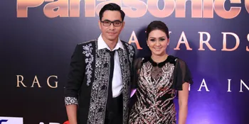 Darius Sinathrya dan Donna Agnesia Gelar Challenge Adu Hoki Selama Piala Dunia