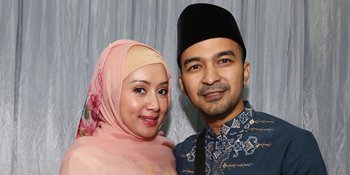 Datang ke IFW 2017, David Chalik Belikan Istri Kerudung Swarovski