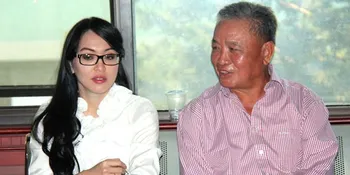 Datang ke Persidangan, Angelina Sondakh Dipeluk Ayah