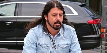 Dave Grohl: Aku Berharap Bisa Bernyanyi Seperti John Lennon Atau Adele