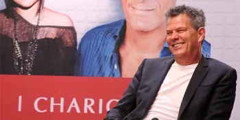 David Foster Batal Konser Dua Hari