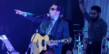 David Naif Celotehan Tabrakkan Bikini Hingga Noah