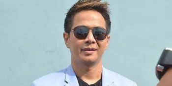 Delon Buka Suara Soal Hutang Judi Yang Katanya Dibayar Yeslin Wang