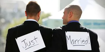 Demi Dukung LGBT, Artis Hingga Politikus Rela Ganti Foto Mereka