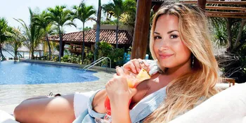 Demi Lovato Jadi Lesbian Dalam Serial 'GLEE'