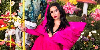 Demi Lovato yang Dikabarkan Minta Putus dari Max Ehrich, Inikah Alasannya?