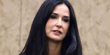 Demi Moore Ketahuan Mesra Dengan Pacar Baru?