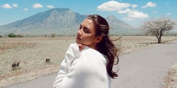 Demi Perankan Dewi dalam 'DEWI RINDU', Angela Gilsha Rela Cari Inspirasi dari Serial Netflix