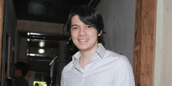 Demi Sang Istri, Irwansyah Rela Jadi Tukang Foto di Eropa