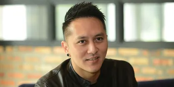 Demian Diberhentikan Polisi saat Nge-Vlog di Dalam Mobil