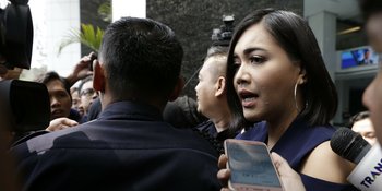 Denada Pulang ke Tanah Air, Begini Alasan &#38; Supportnya Agar Shakira Tak Khawatir