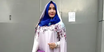 Dengan Mata Berkaca-Kaca, Roro Fitria Ingin Cari Banyak Pahala Agar Bisa Kumpul Bersama Ibunda di Jannah