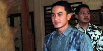 Dengar Detak Jantung Bayinya di Kandungan, Zumi Zola Lemas