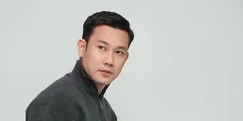 Denny Sumargo Jalani Operasi Kantung Mata dan Perawatan Rambut