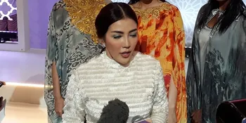 Desain Kaftan Ramadan Bella Shofie Terinspirasi Ratu Balqis