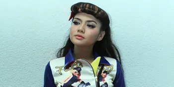 Desain Sepatu, Vicky Shu Gunakan Kain Nasional