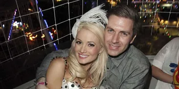 Detail Pernikahan Holly Madison - Pasquale Rotella Terungkap!