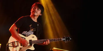 Dewa Budjana Sebut 'SURYA NAMASKAR' Lebih Kasar!