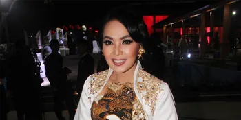 Dewi Gita, Pesinden Cantik Yang Tetap Awet Muda