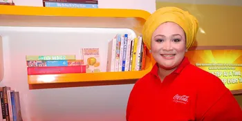 Dewi Hughes Berpartisipasi Dalam Acara Nonton Bareng Film Inspiratif