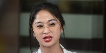 Dewi Perssik Ungkap Soal Banyak Lelaki Yang Ingin Menikahi Sang Ibunda, Tak Izinkan Dekati Karena Hal Ini