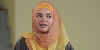 Dewi Sandra Beberkan Fakta Jilbab 'CATATAN HATI SEORANG ISTRI'