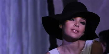 Dewi Sandra Bergoyang di Java Soulnation 2012