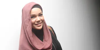 Dewi Sandra: Pekerjaan Nomor 1 Adalah Sebagai Istri